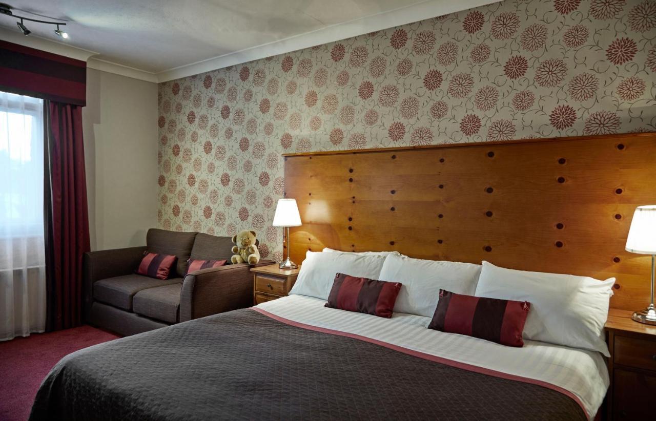 The Old Palace Lodge Dunstable Room photo